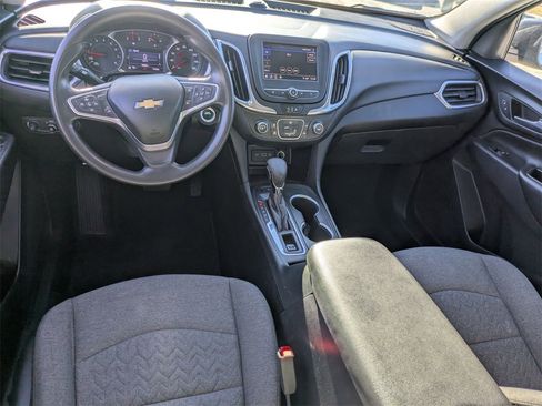 Used 2022 Chevrolet Equinox LT image 30