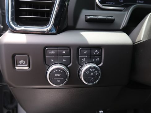 Used 2024 GMC Sierra 1500 Denali AWD/4WD image 22