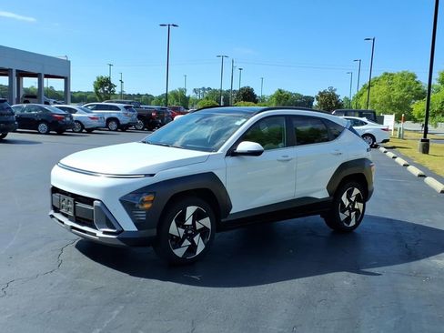 Used 2024 Hyundai Kona Limited AWD/4WD image 7