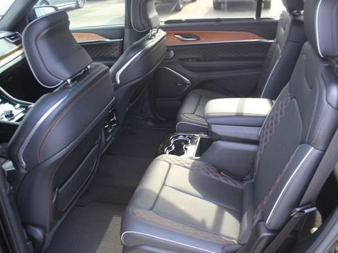 Used 2023 Jeep Grand Cherokee L Summit AWD/4WD image 25