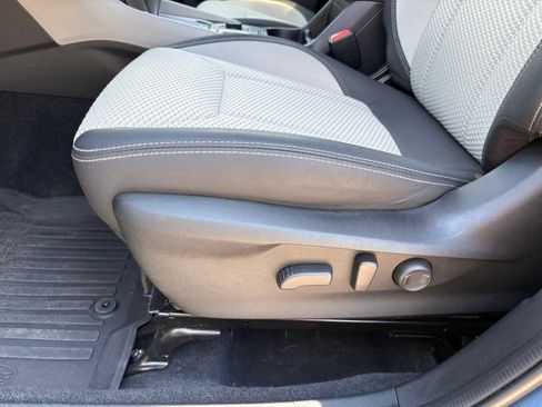 Certified 2022 Subaru Forester Premium AWD/4WD image 29