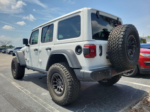Used 2022 Jeep Wrangler Unlimited Sport w/ Xtreme Recon 35" Tire Package AWD/4WD image 5