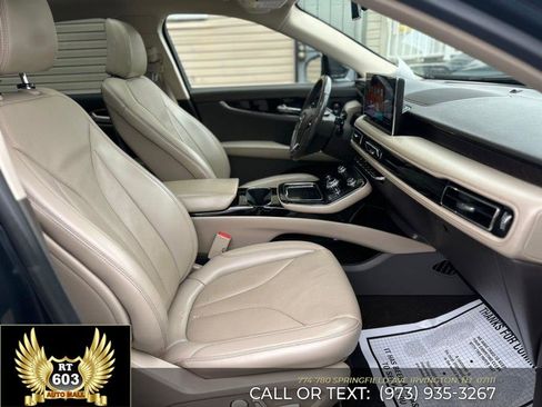 Used 2021 Lincoln Nautilus Reserve image 14