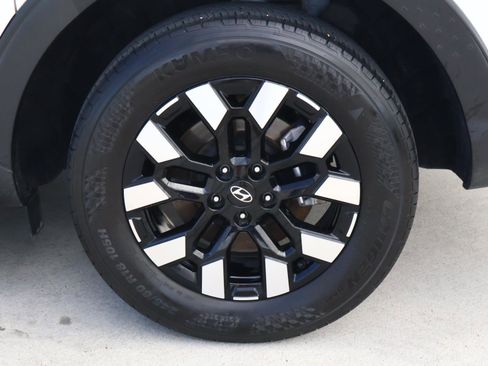 Certified 2025 Hyundai Santa Cruz SEL FWD image 10