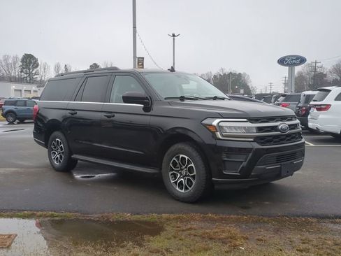 Used 2024 Ford Expedition Max XLT image 15
