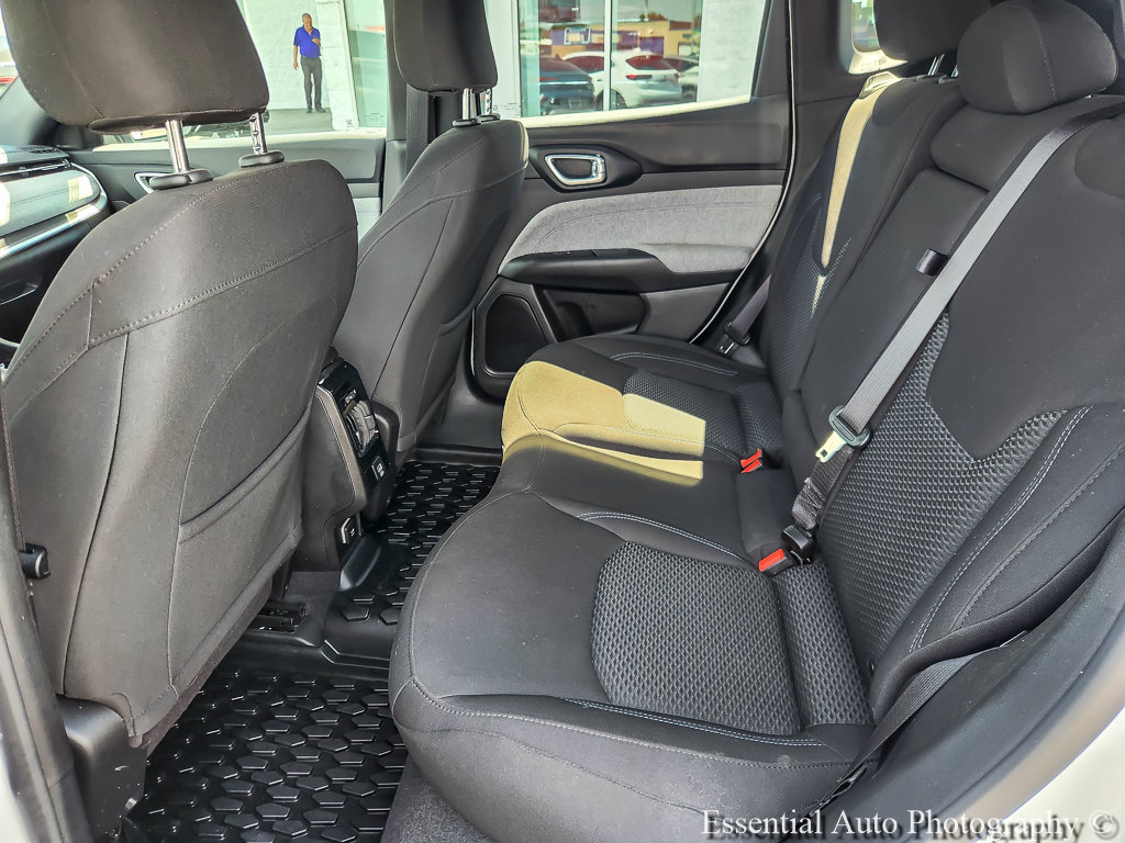 Used 2025 Jeep Compass Sport AWD/4WD image 9
