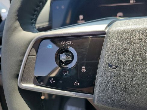 New 2025 Nissan Murano SV image 5