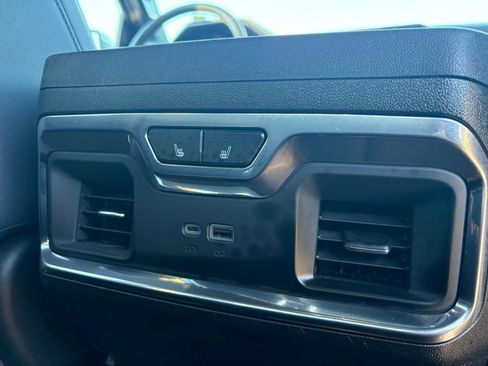 Used 2024 Chevrolet Silverado 1500 High Country image 13