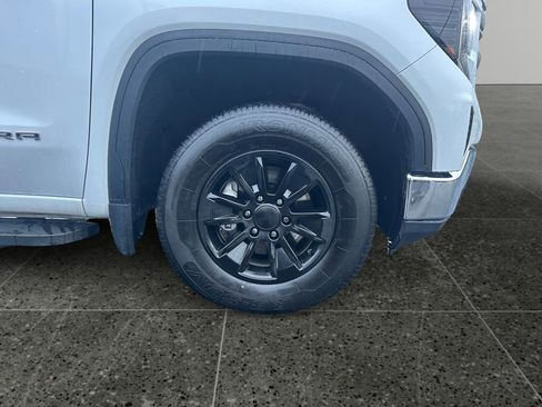 Used 2022 GMC Sierra 1500 SLE image 9
