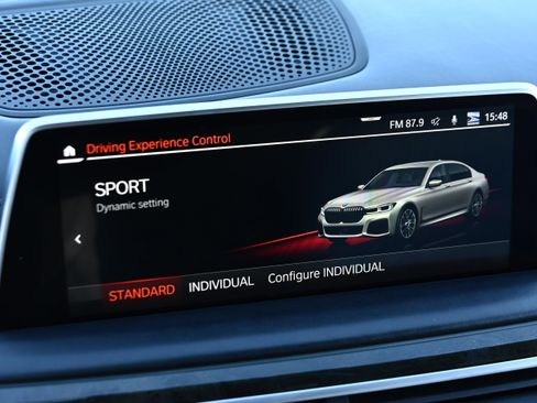 Used 2020 BMW 750i xDrive w/ Executive Package image 36