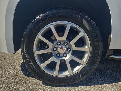 Used 2019 GMC Yukon XL Denali RWD image 27