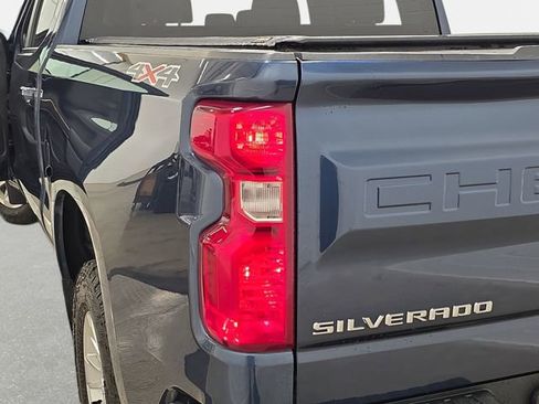Used 2021 Chevrolet Silverado 1500 LT AWD/4WD image 33