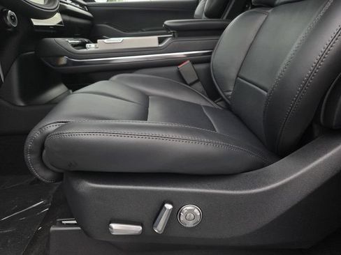 New 2026 Lincoln Navigator Reserve w/ Jet Appearance Package AWD/4WD image 12