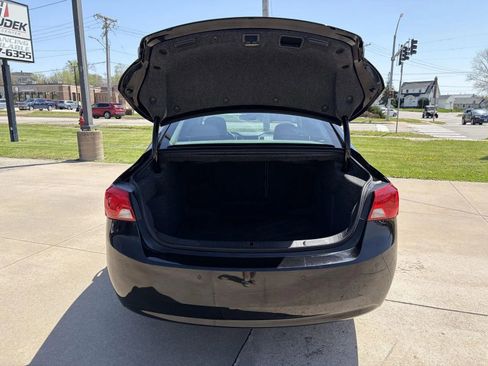 Used 2016 Chevrolet Impala LT w/ Leather Package FWD image 24