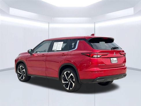 Used 2022 Mitsubishi Outlander ES AWD/4WD image 3