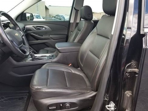 Used 2021 Chevrolet Traverse Premier AWD/4WD image 12