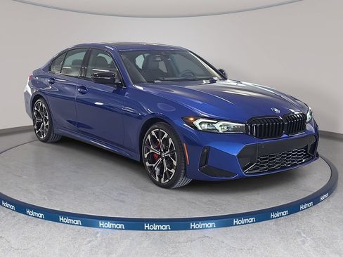 New 2026 BMW 330i Sedan w/ M Sport Package RWD image 3