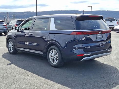 Certified 2024 Kia Carnival LX image 4