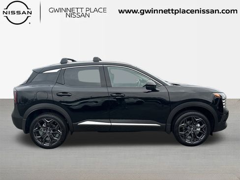 New 2026 Nissan Kicks SR image 4