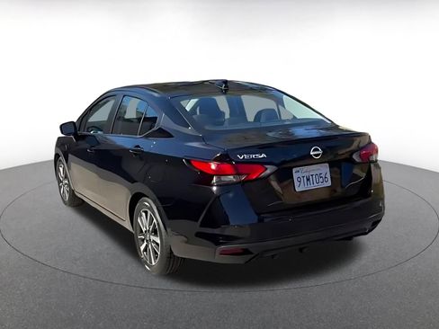 Used 2025 Nissan Versa SV FWD image 11