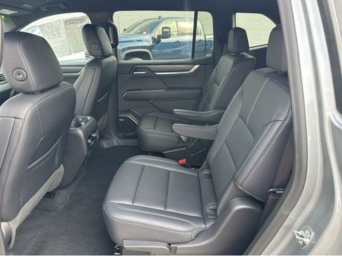 Certified 2024 GMC Acadia Elevation AWD/4WD image 16