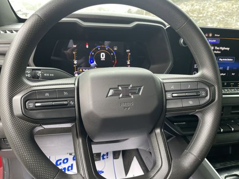 Used 2023 Chevrolet Colorado Trail Boss w/ Advanced Trailering Package image 10