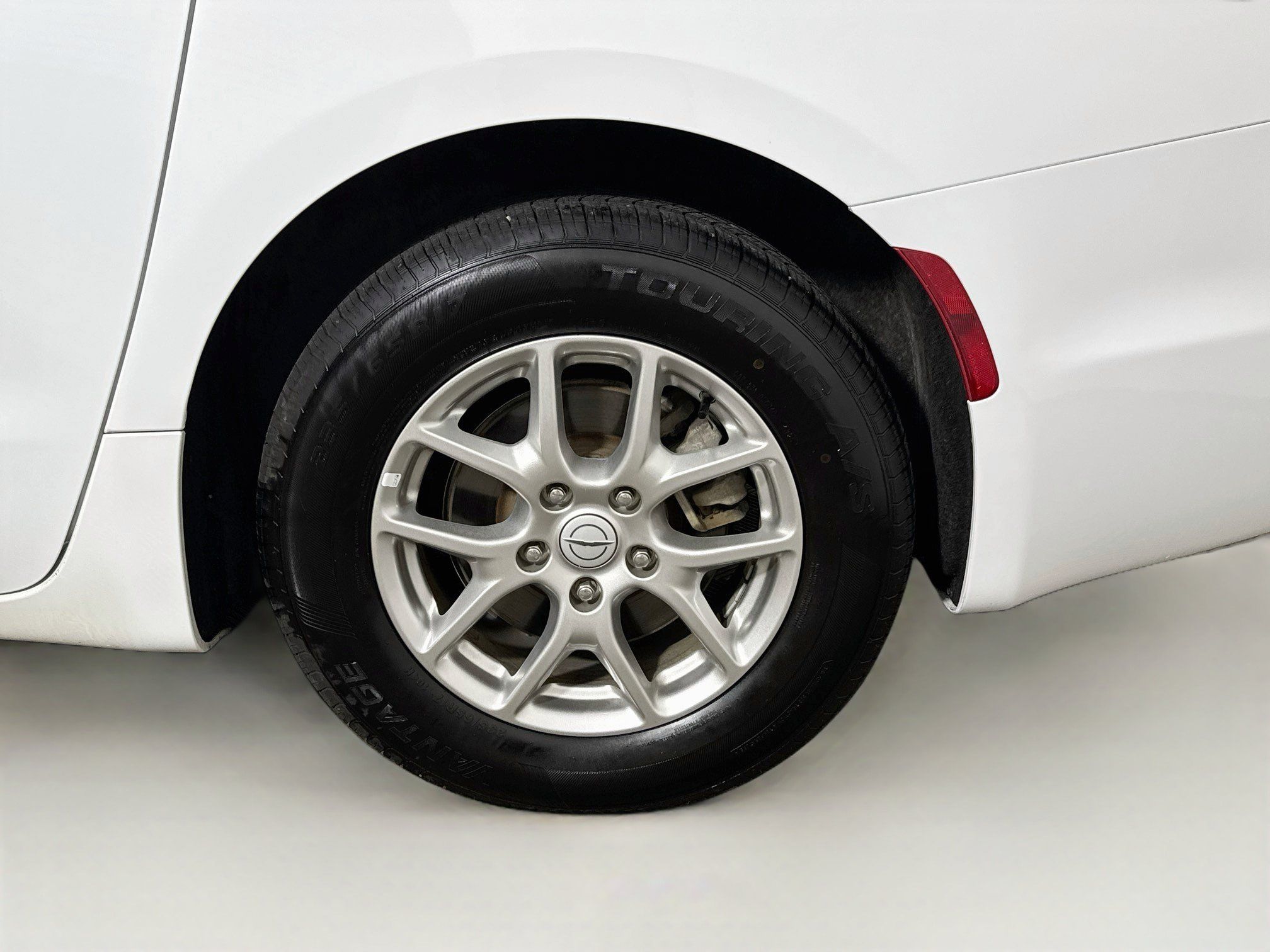 Used 2025 Chrysler Pacifica Select FWD image 29