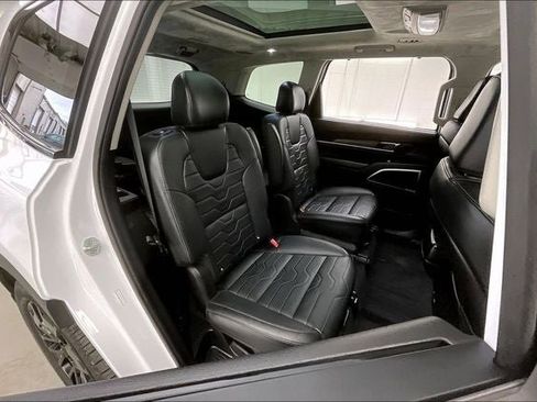 Used 2021 Kia Telluride SX w/ SX Prestige Package image 19