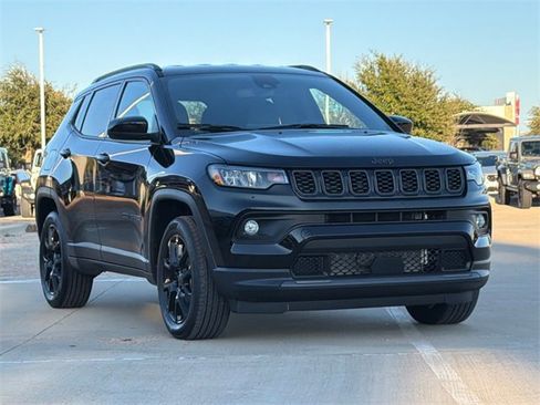 New 2026 Jeep Compass Latitude image 7