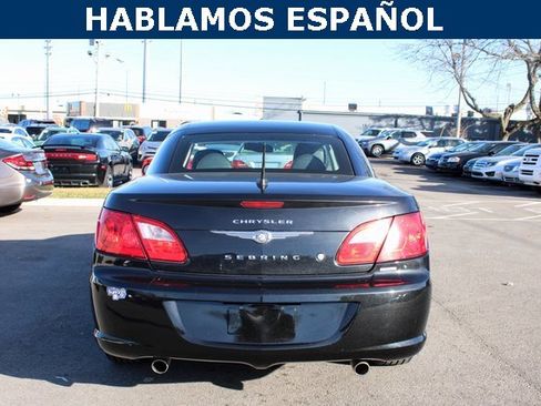 Used 2010 Chrysler Sebring Limited image 4