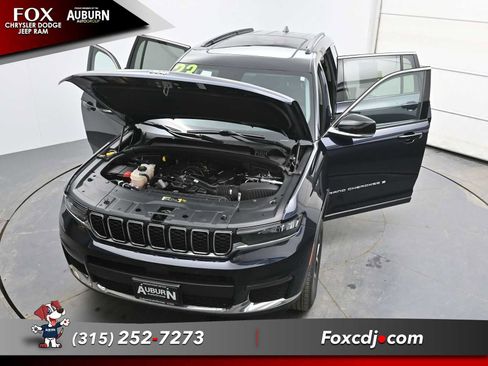Used 2023 Jeep Grand Cherokee L Limited image 33