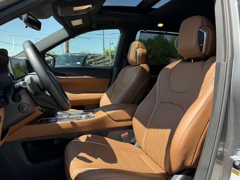 Certified 2026 INFINITI QX60 Autograph w/ Dark Cargo Package image 13