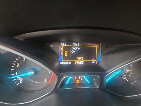 Used 2017 Ford Escape Titanium FWD image 14