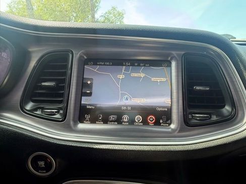 Used 2016 Dodge Challenger R/T w/ Driver Convenience Group image 20