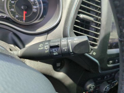 Used 2023 Jeep Cherokee Altitude Lux AWD/4WD image 33