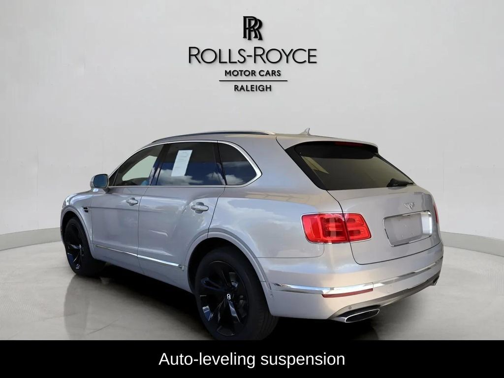 Used 2017 Bentley Bentayga AWD/4WD image 6