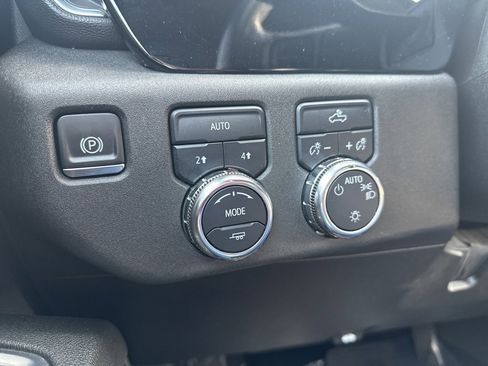 Used 2024 GMC Sierra 1500 SLE image 20