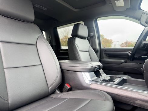 Used 2024 Chevrolet Silverado 2500 LTZ w/ LTZ Premium Package image 11