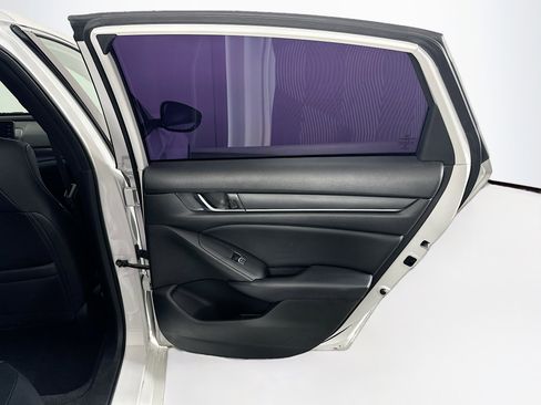 Used 2018 Honda Accord Sport image 27