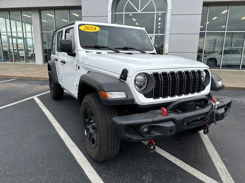 Used 2024 Jeep Wrangler Sport image 13