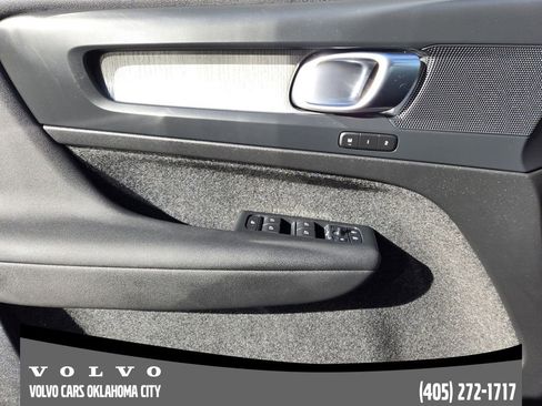 Certified 2024 Volvo XC40 B5 Core w/ Protection Package Premier image 22