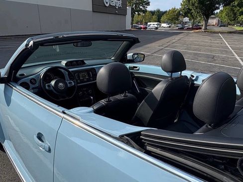 Used 2013 Volkswagen Beetle TDI image 15