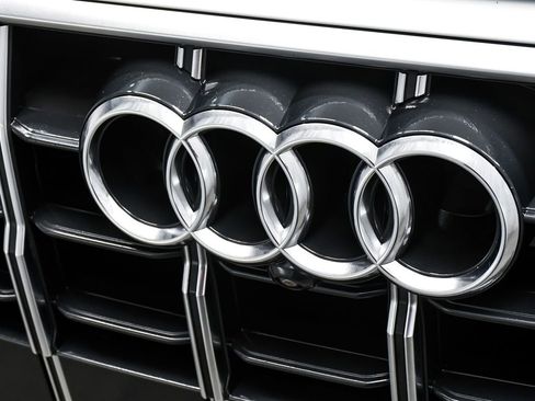 Used 2021 Audi SQ7 Premium Plus w/ Driver Assistance Package AWD/4WD image 96