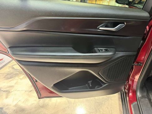 Used 2023 Jeep Grand Cherokee L Laredo image 34