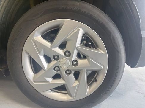 Used 2024 Hyundai Kona SE image 9