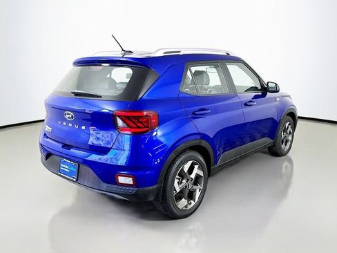 Certified 2024 Hyundai Venue Limited image 6