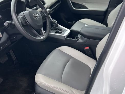 Used 2025 Toyota RAV4 XLE Premium w/ Weather Package FWD image 8