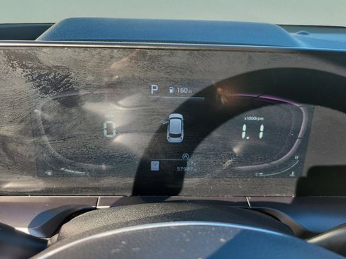 Used 2023 Kia Telluride S image 38