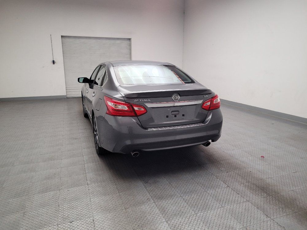 Used 2016 Nissan Altima 2.5 SR FWD image 6