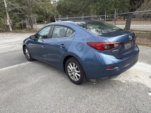 Used 2017 MAZDA MAZDA3 Sport w/ Preferred Equipment Package image 6